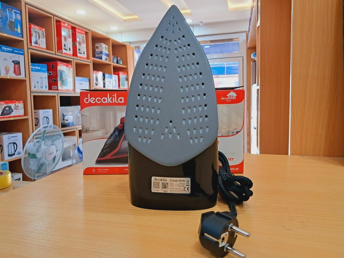 Powerful Decakila 2000-2400w steam iron