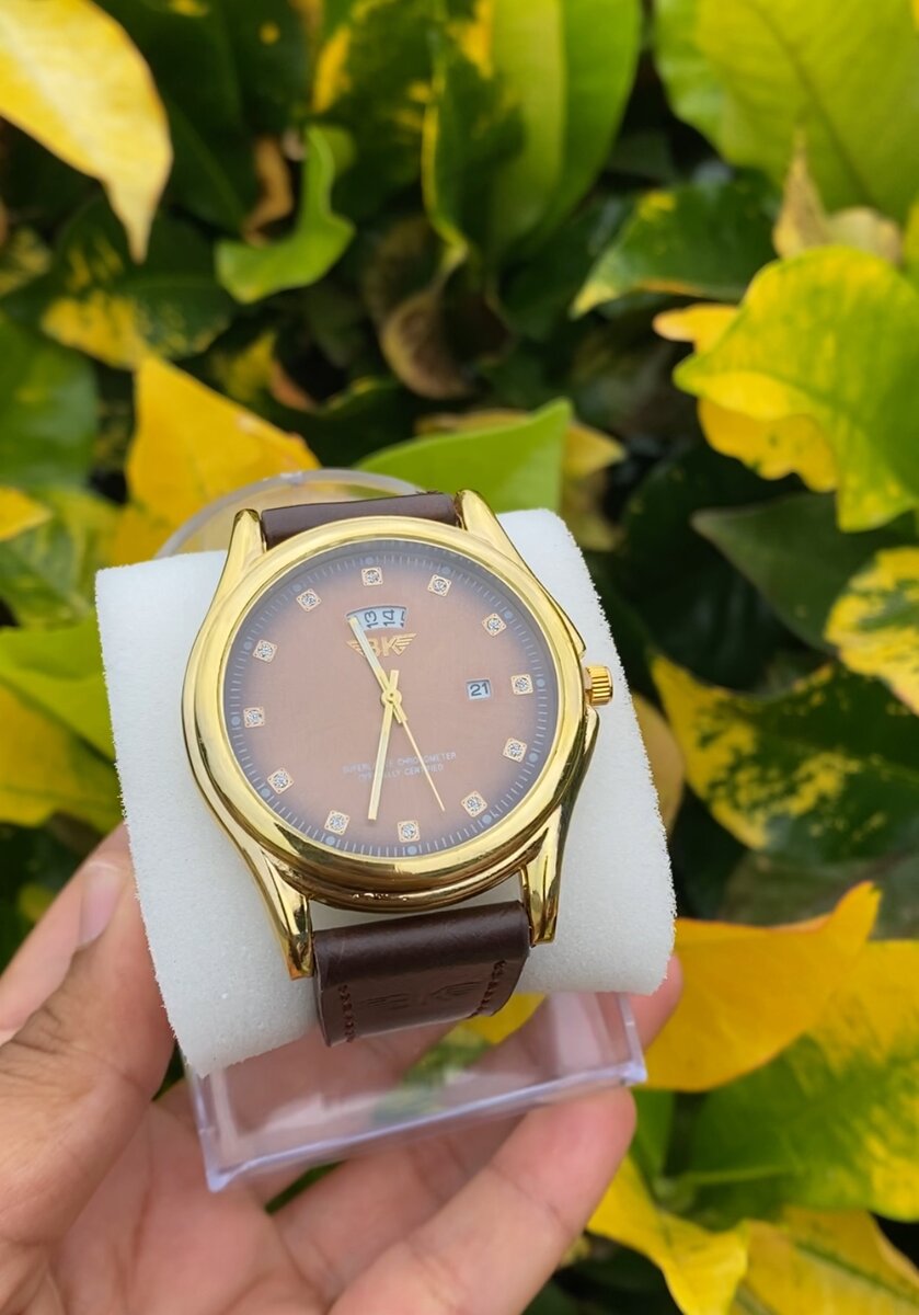 Branded leather wrist watch for men