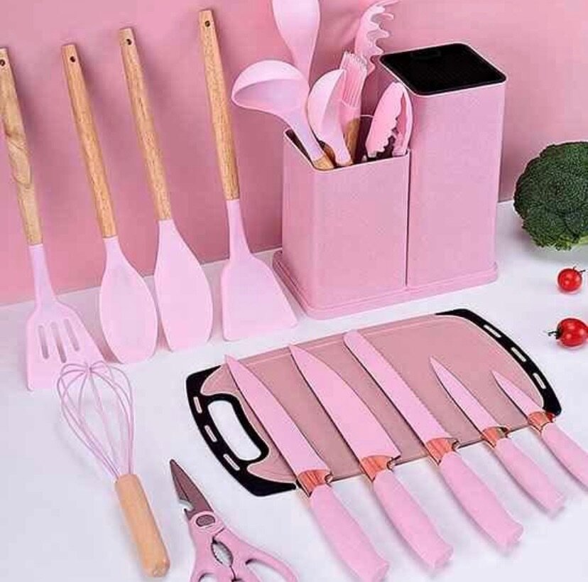 Ensemble d'ustensiles de cuisine rose