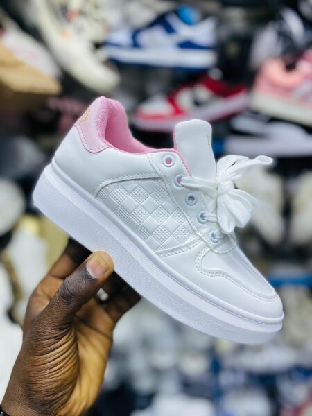 Baskets blanches femme