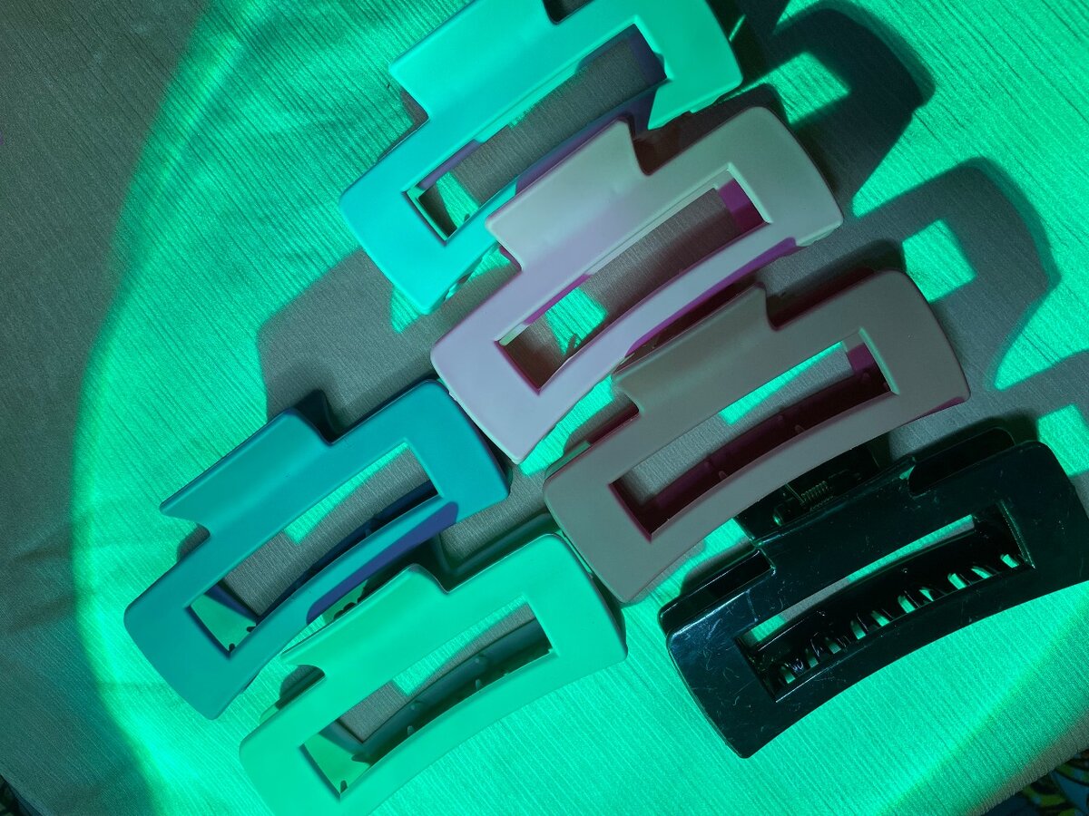 Pinces à cheveux fleuries colorées