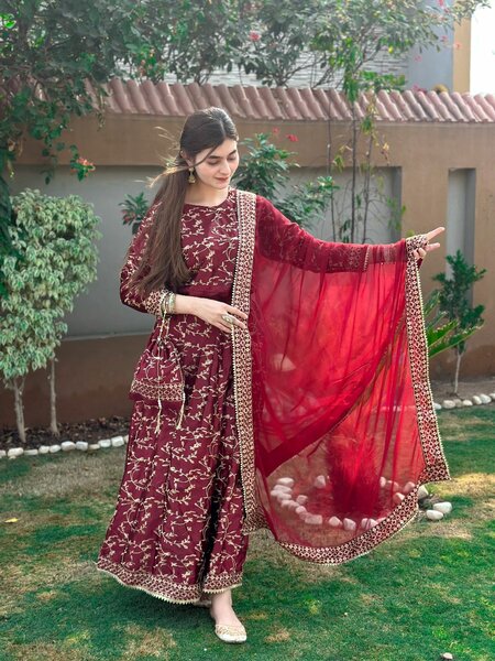 4pce Lehnga set for party ware and events in affordable pric