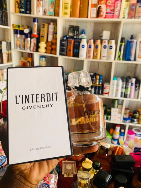 Linterdit Givenchy