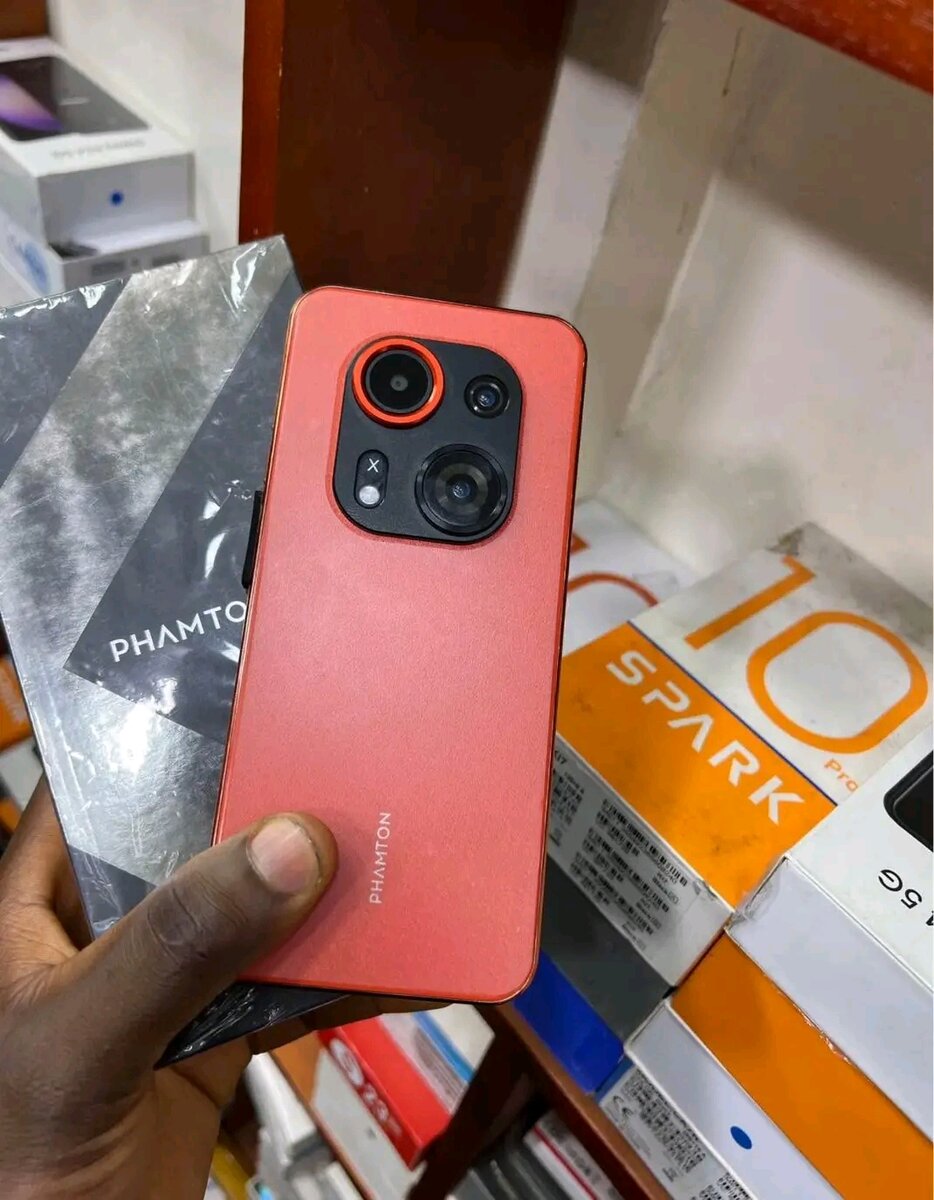 Phantom Smartphone Pro