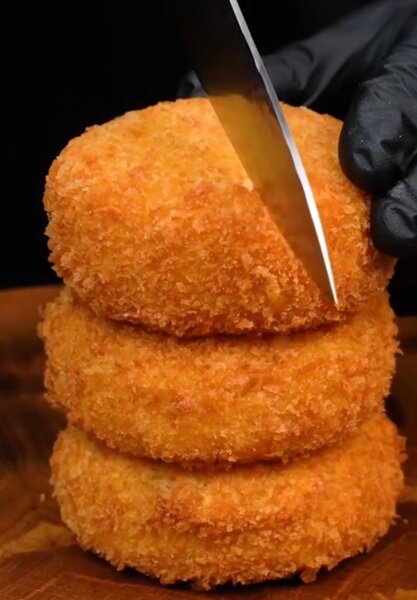 Croquettes croustillantes avec sauces