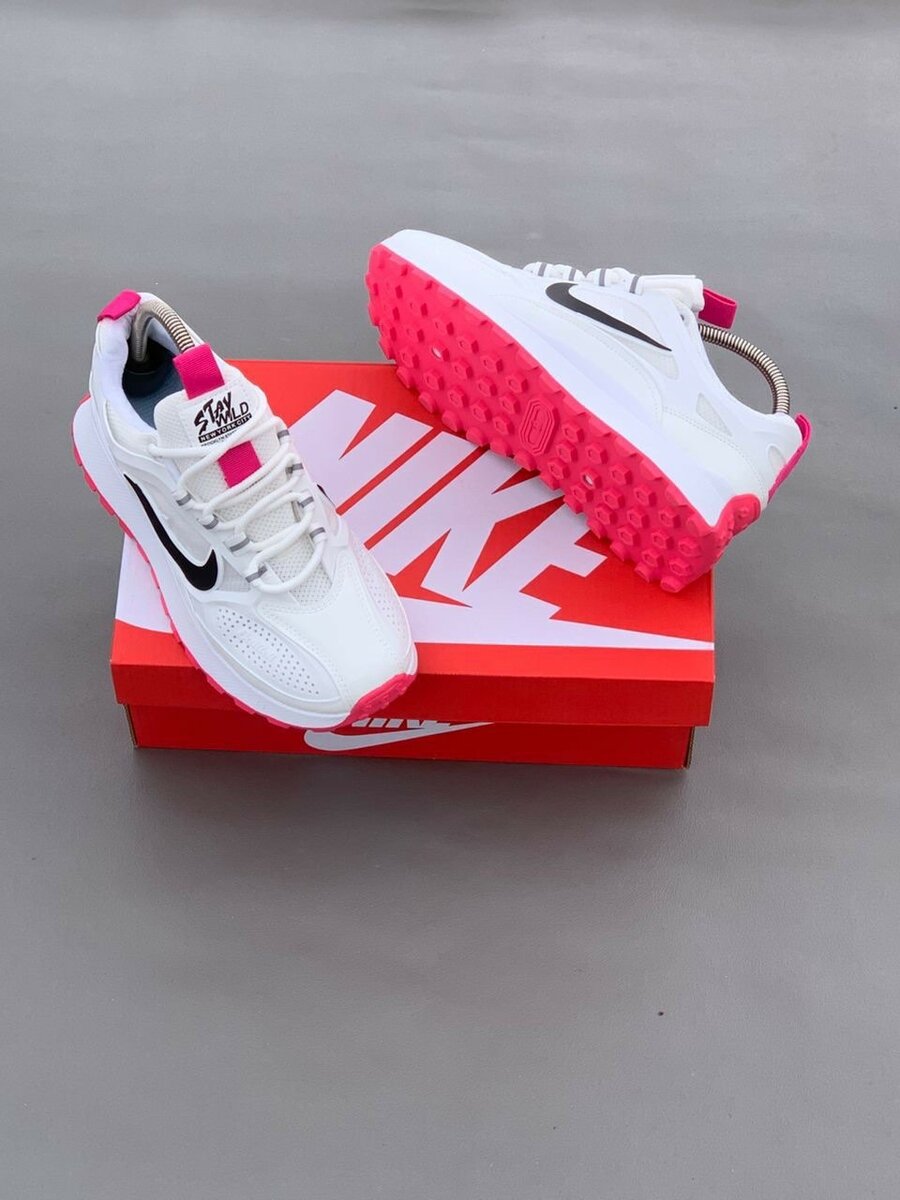 Nike Baskets Blanches Femme