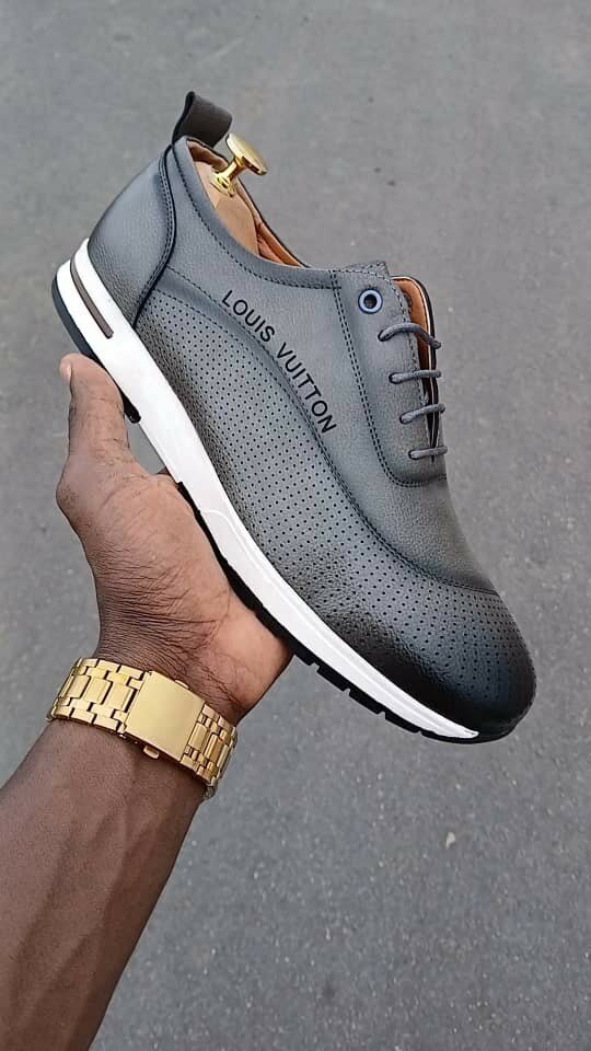 Chaussures pour homme :Louis Vuitton