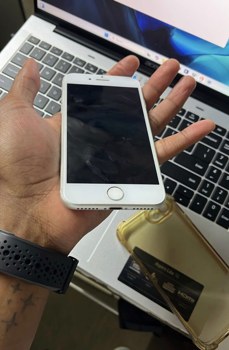 iPhone 7 argent 32 Go débloqué