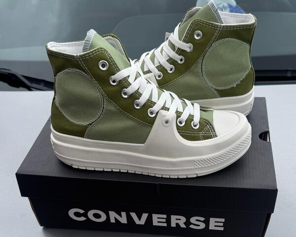 Converse Chuck Taylor High Tops