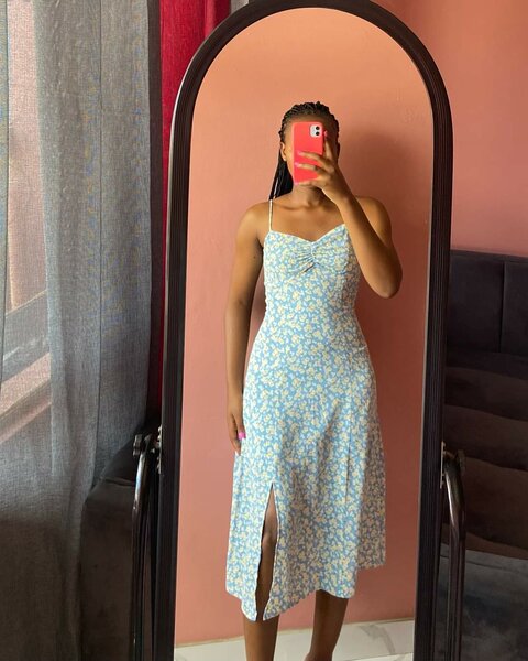 Dress Size S (UK 8/10)