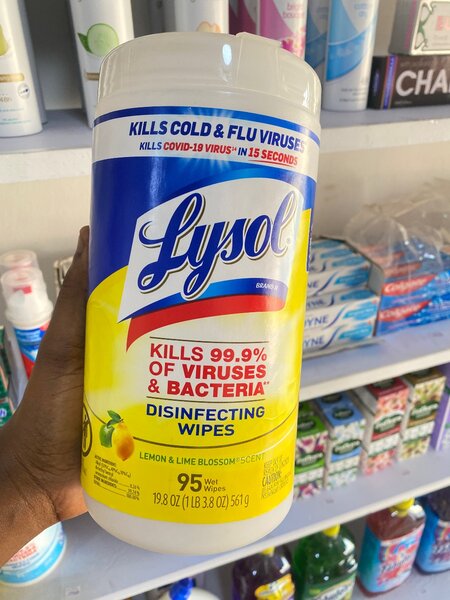 Lysol Disinfecting wipes (95 wet wipes in a container)