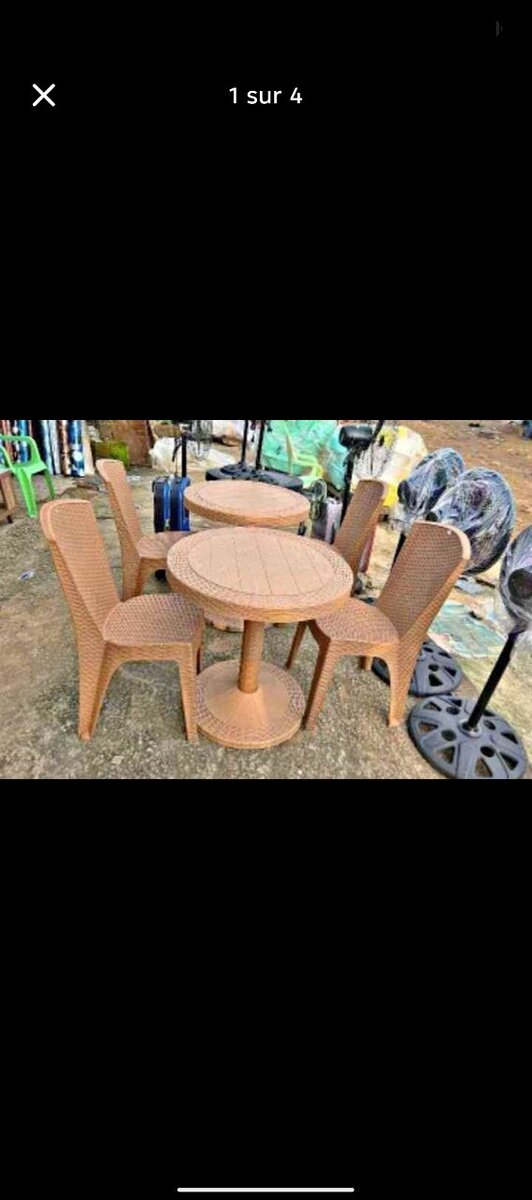 Table avec 2 chais