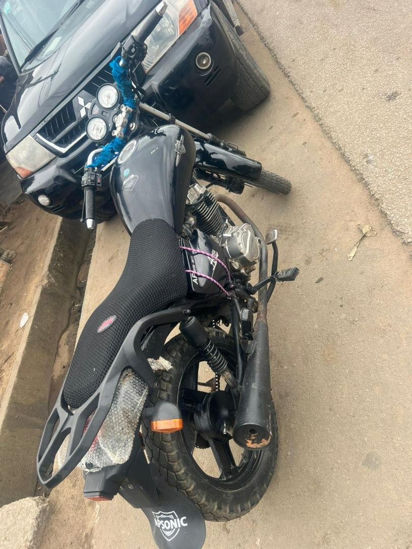 Moto urbaine robuste