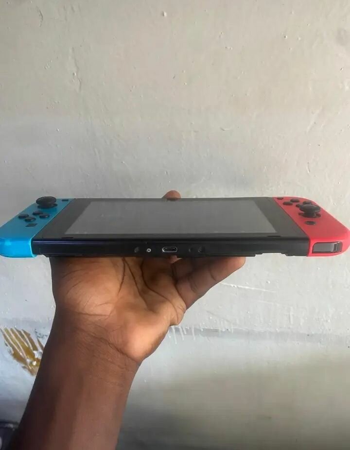 Nintendo Switch Console