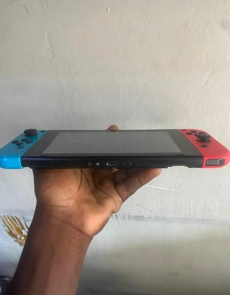 Nintendo Switch Console