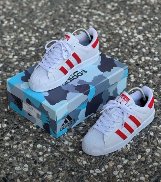 Adidas authentiques