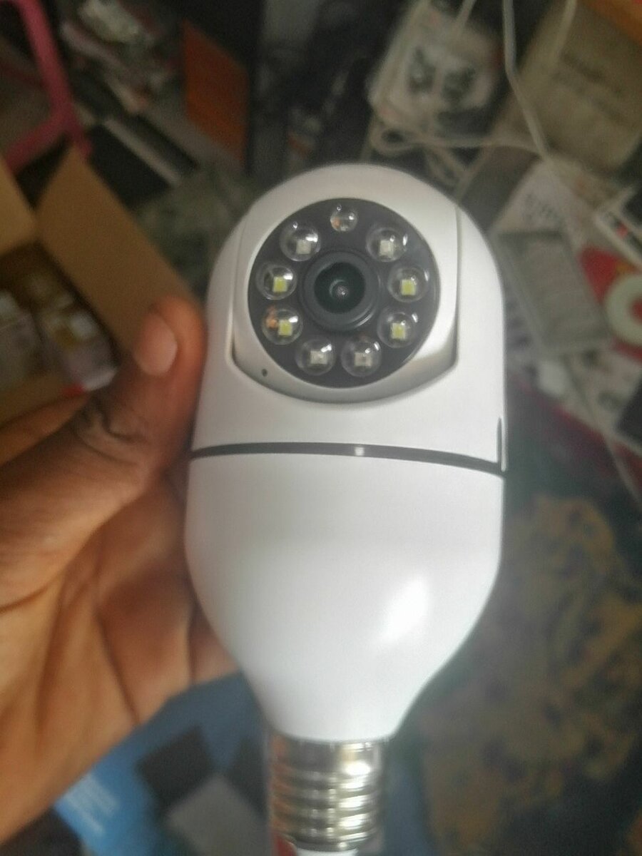 WIFI ROTATING BULB CAMERA