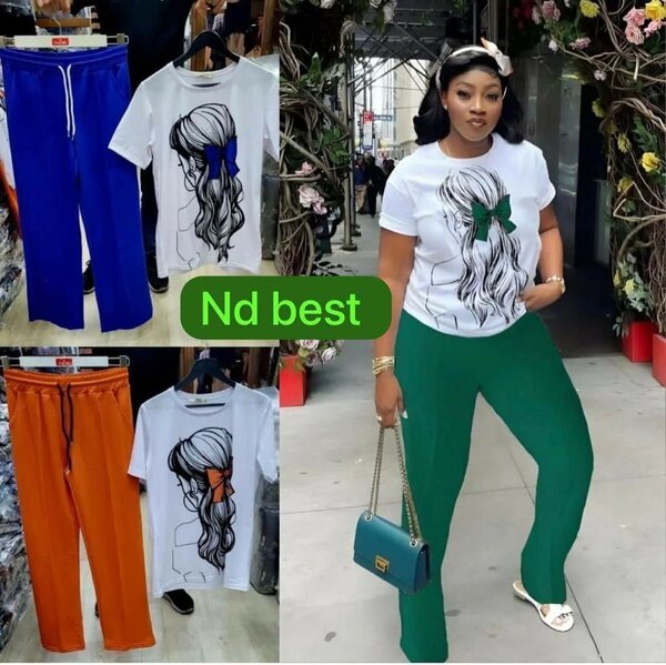 Ensemble T-shirt et Pantalon Élégant