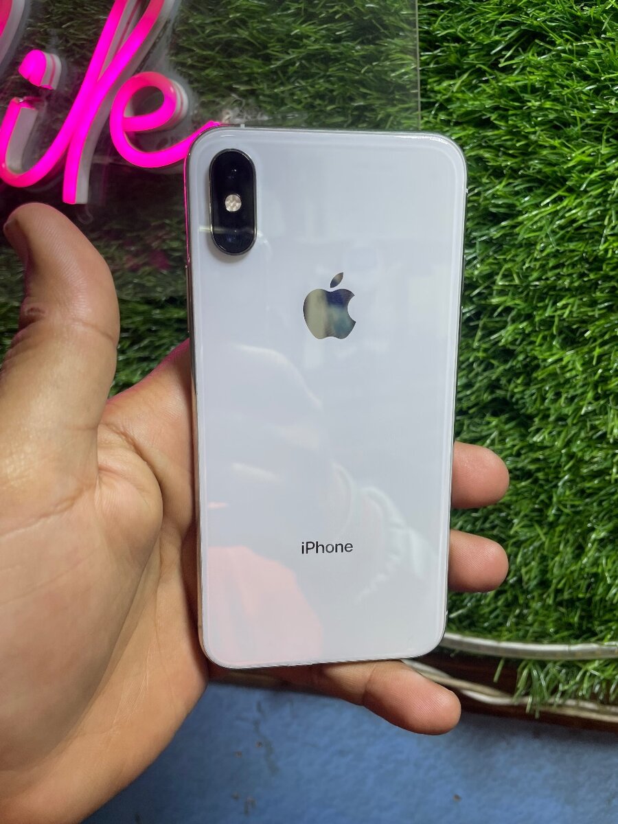 Iphone xs factory unlock