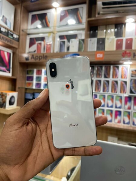 iPhone X 64go sans face id