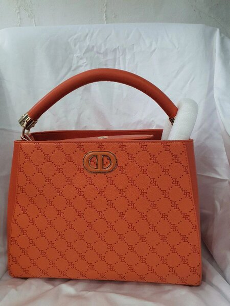 Sac à main en cuir orange