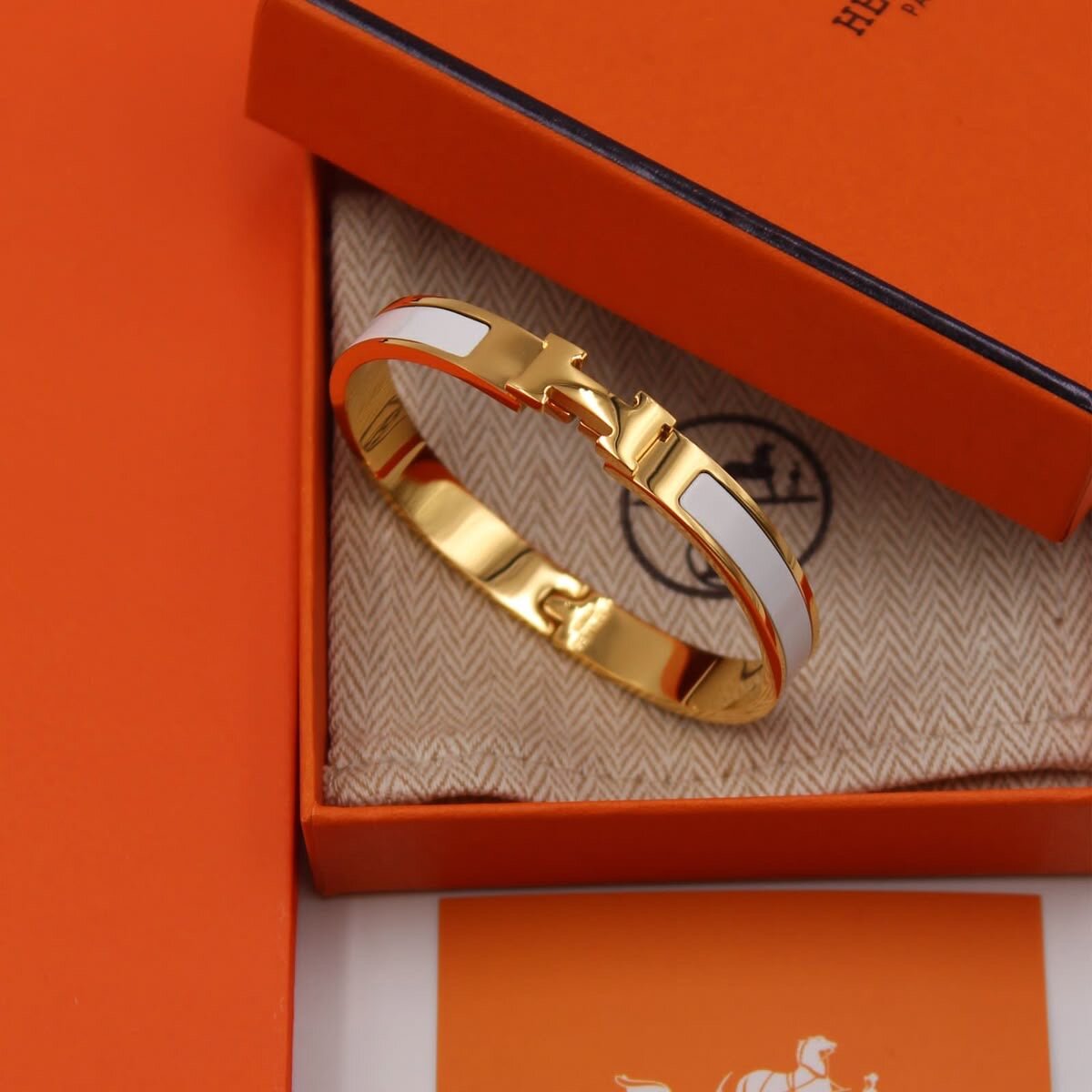 Bracelet émail luxe femelle