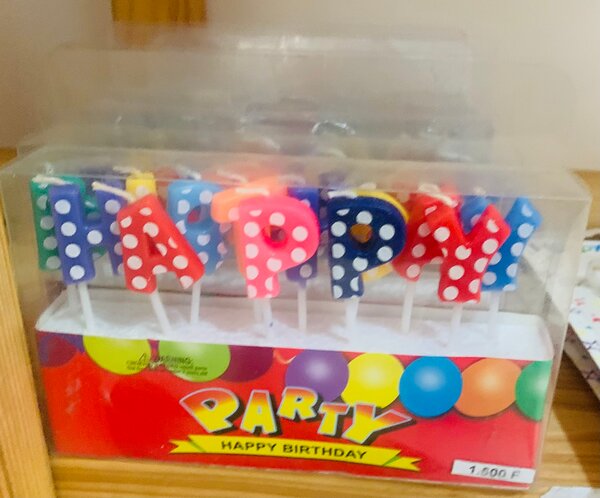 Bougies d'anniversaire joyeux