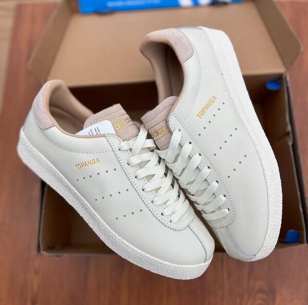 Adidas topanga
