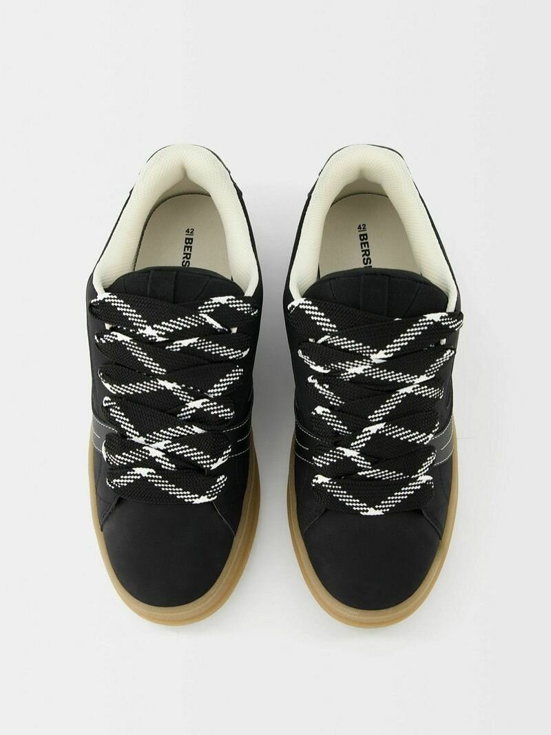 Sneakers noirs modernes