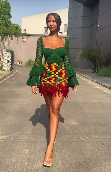 Robe crochet élégante pour femme