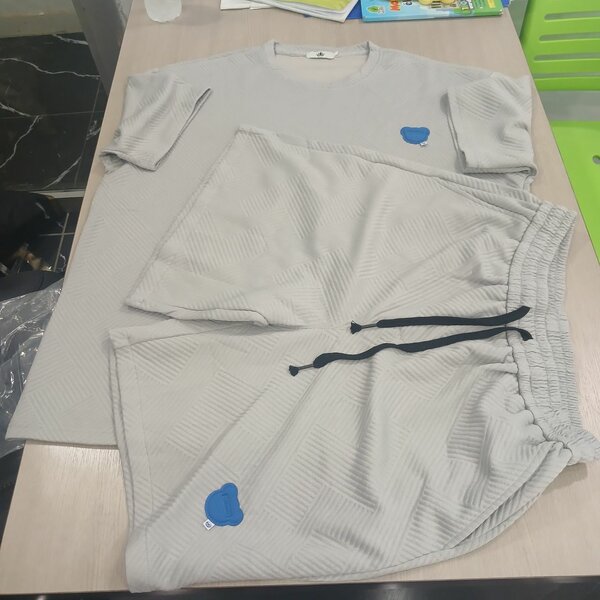 Ensemble léger gris de détente