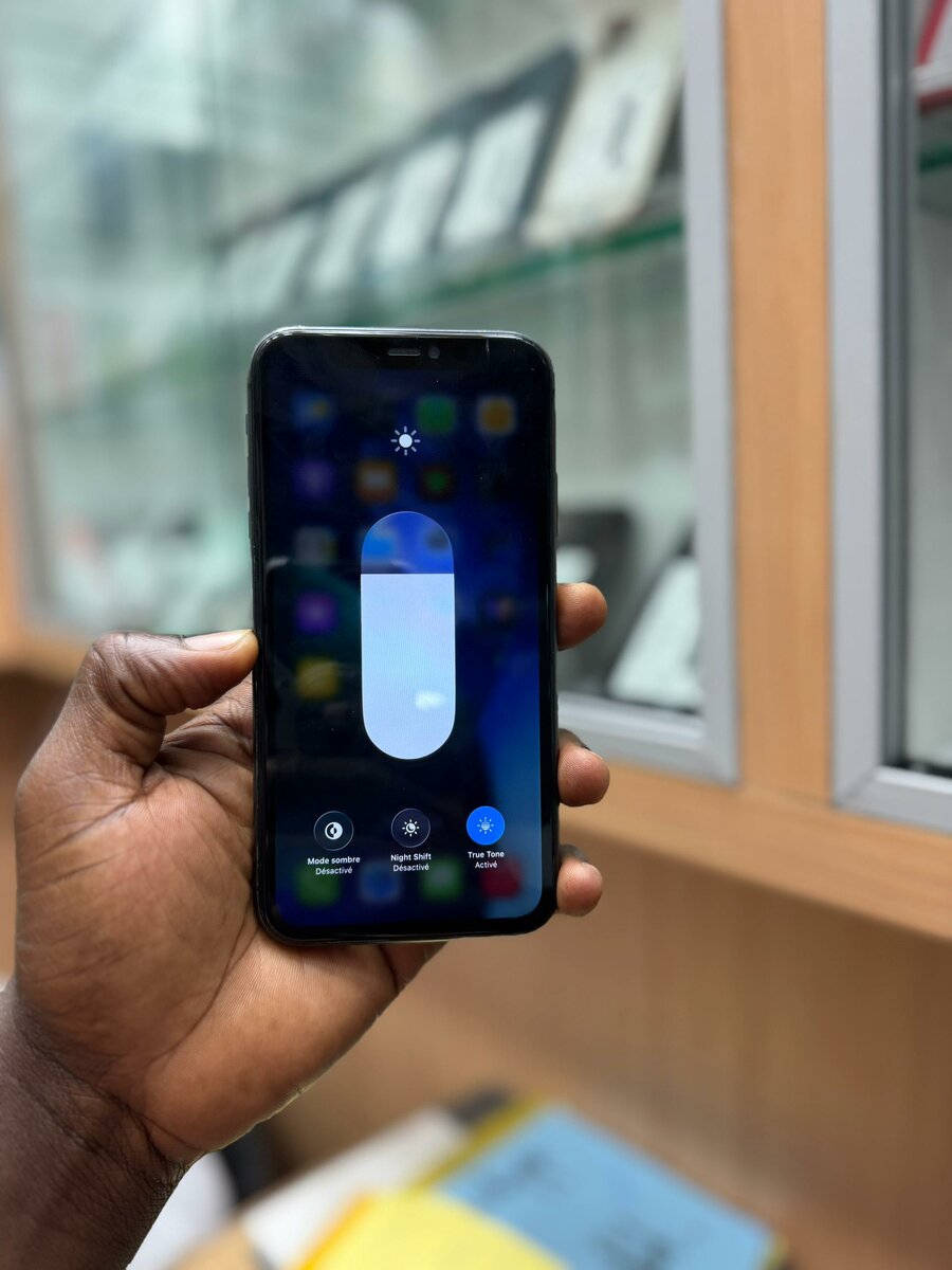 11 simple 64Go sans ID