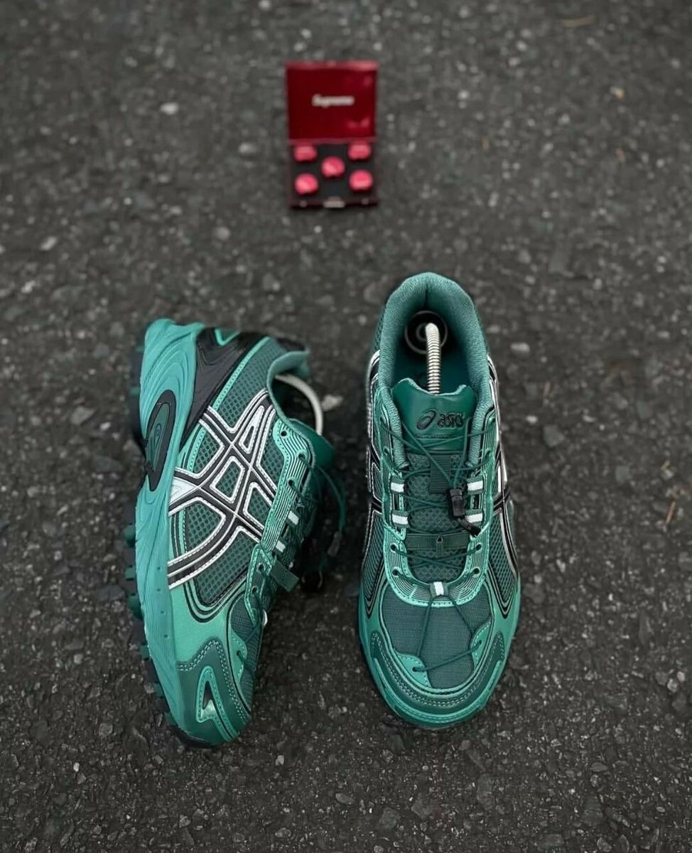ASICS SNEAKER