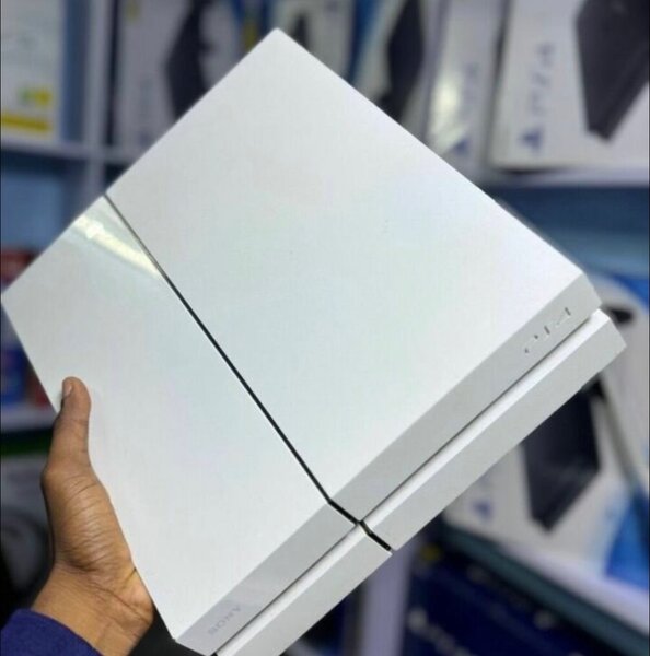 PlayStation 4 Blanc avec Manette