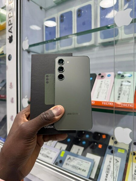 Samsung Galaxy S23 Smartphone