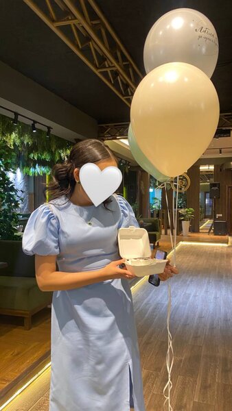 Платье коктейльное в голум цвете