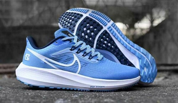 Chaussures de running bleues confortables