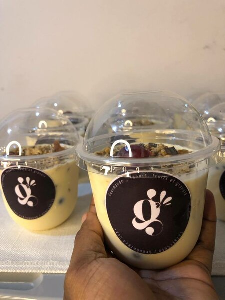 Yaourt fruité au granola