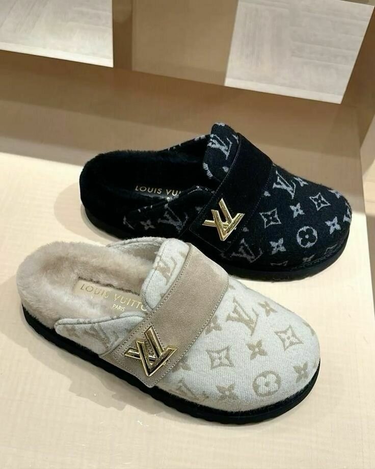 LUIS VUITTON SLIDES