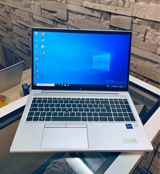 HP ELITEBOOK 850 G8 CORE I7 11TH 512SSD 16G RAM TACTILE