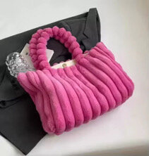 Sac à main peluche rose