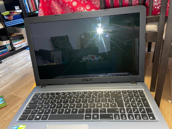 Ordinateur portable ASUS R540L