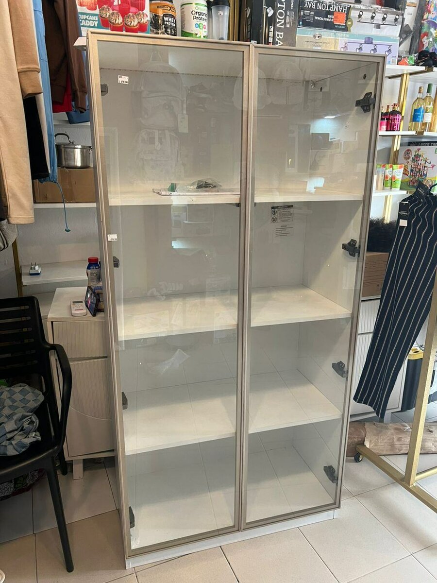 Vitrine d'exposition LED moderne