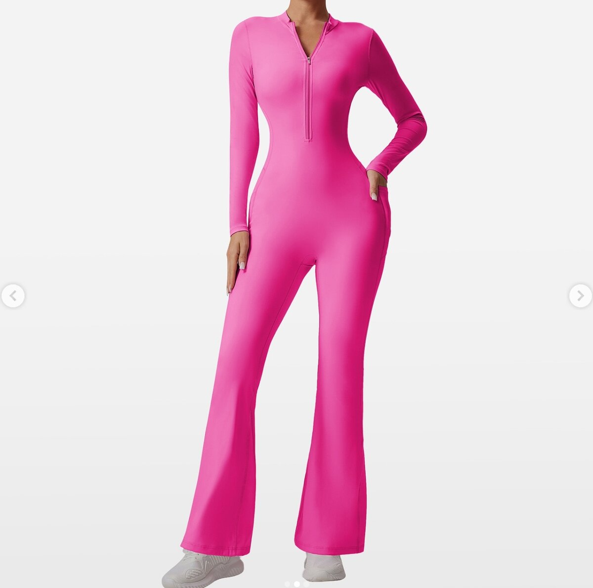 Элегантный и стильный спортивный комбинезон с длинным рукавом станет идеальным выбором для активных девушек.