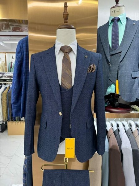grey men's suit