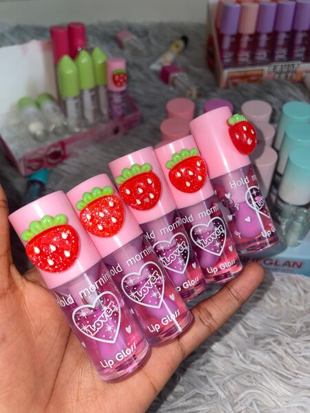 Ensemble brillant à lèvres