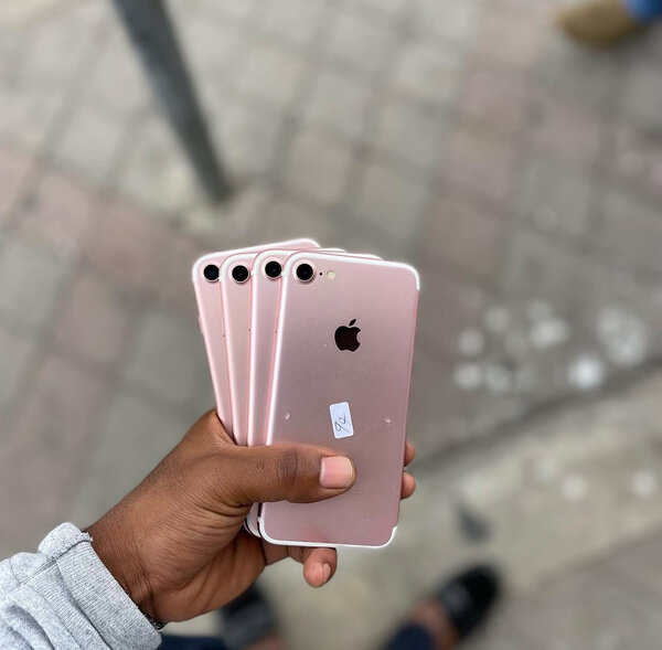 IPhone 7 64gig