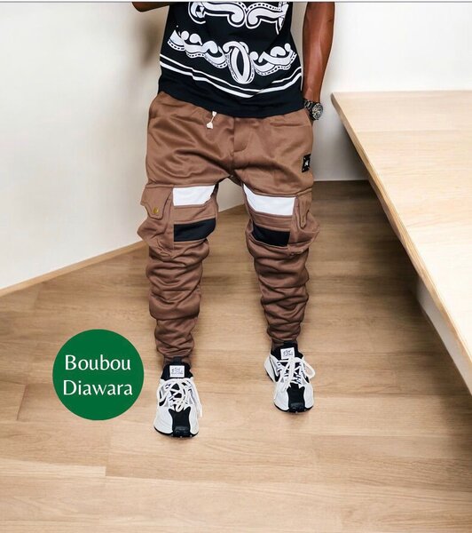 T-shirt graphique tendance