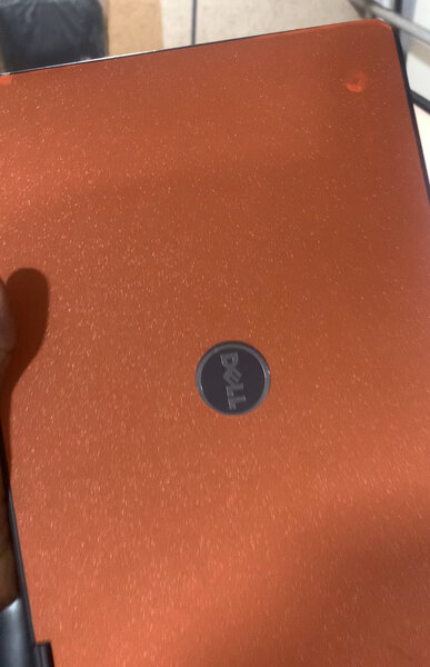 Ordinateur portable Dell rouge