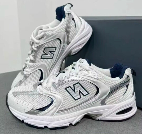 Baskets de sport blanches confortables